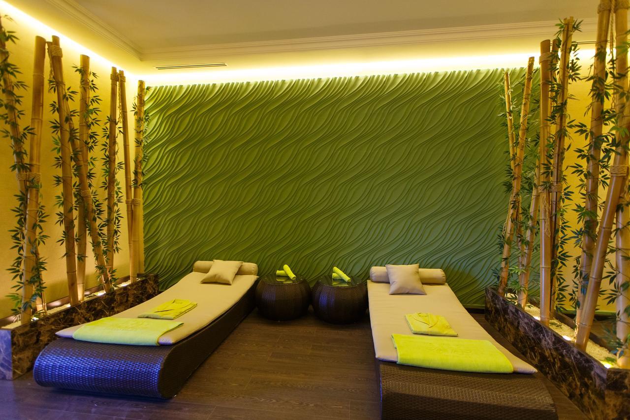 Sultan Palace Hotel Atyraū Eksteriør billede A relaxation room at a spa
