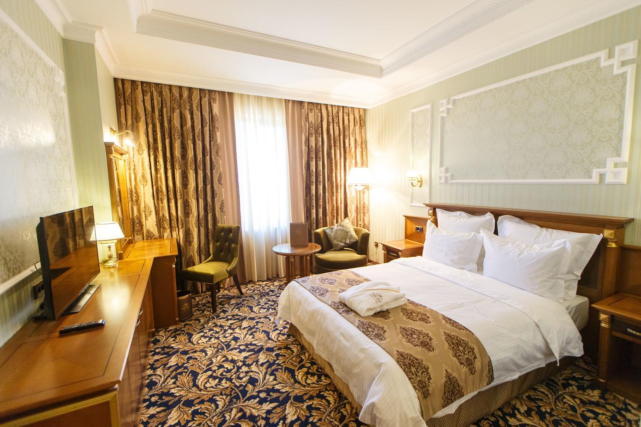 Sultan Palace Hotel Atyraū Eksteriør billede